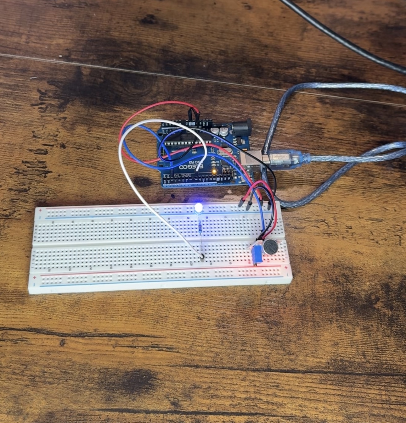 Clap-activated light project preview